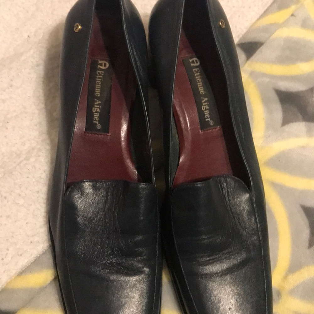 Women dress shoes